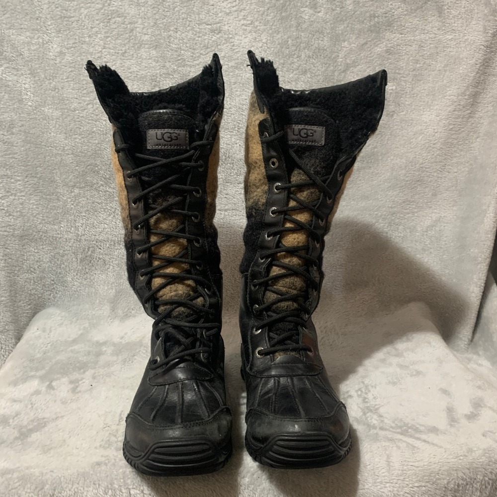 UGG Adirondack Waterproof Lace Up Tall Boots Womens Size 6 Black Tan Wool Lined‎